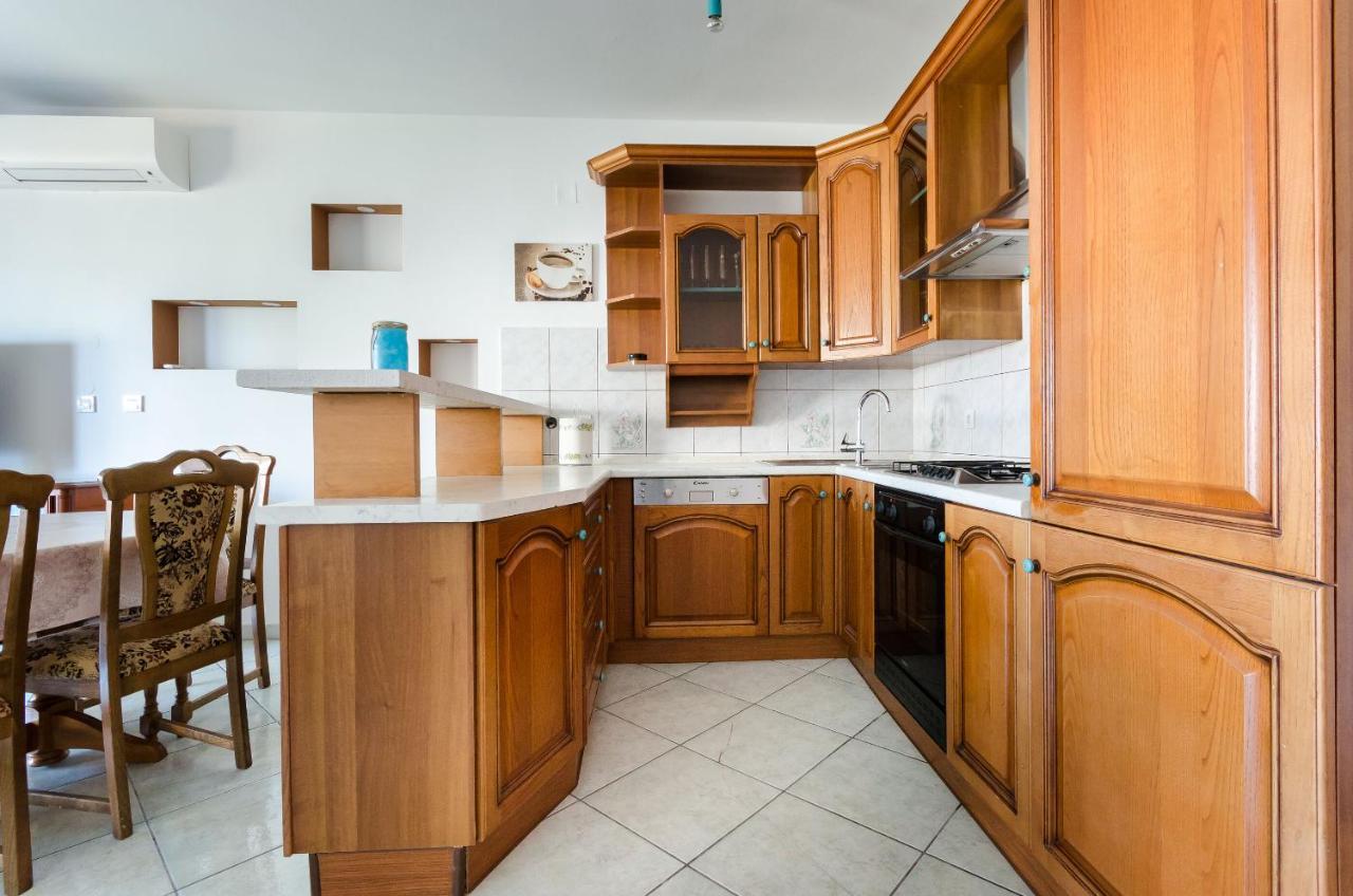 Apartments Slavica R Banjol エクステリア 写真