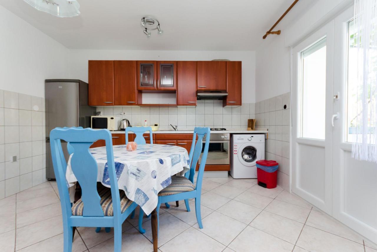Apartments Slavica R Banjol エクステリア 写真