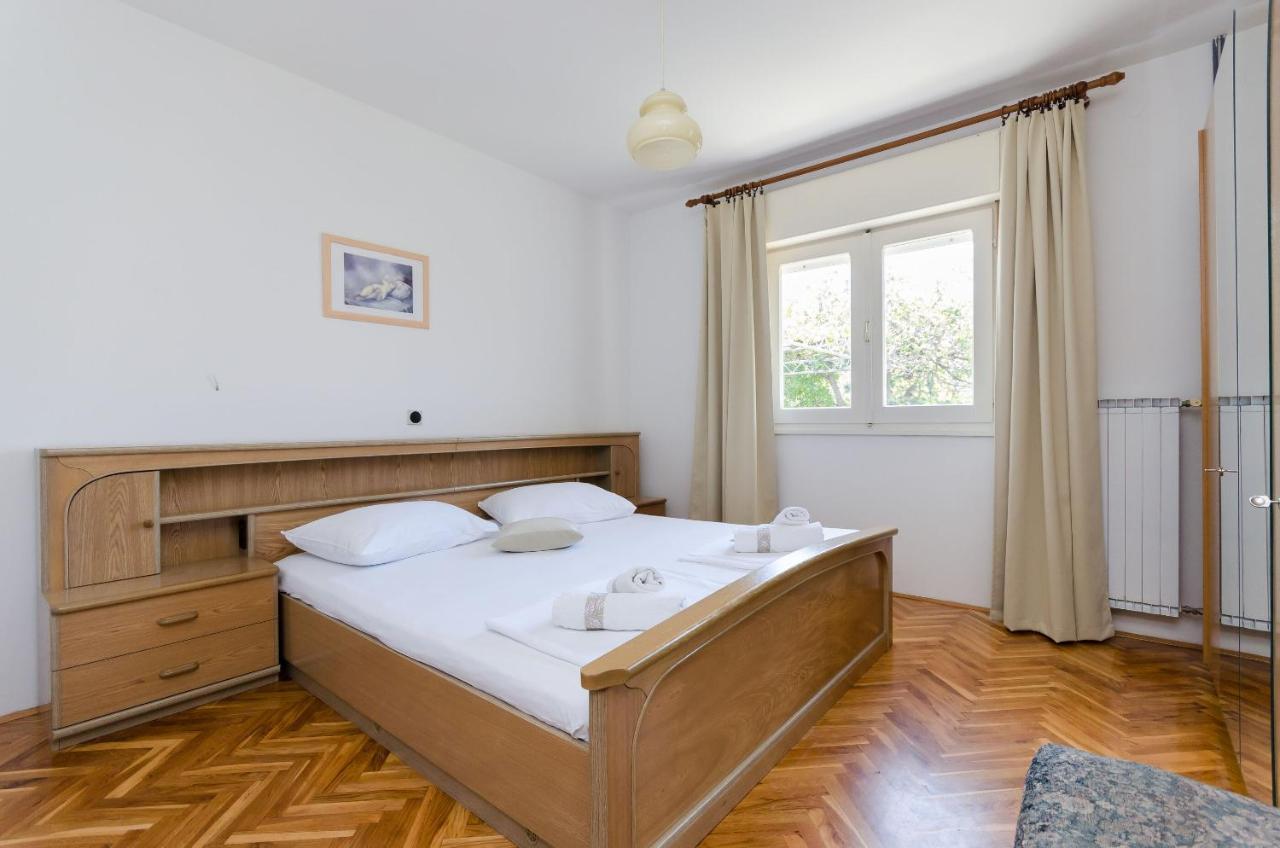 Apartments Slavica R Banjol エクステリア 写真