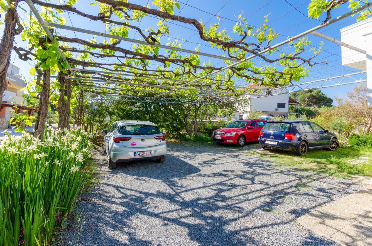 Apartments Slavica R Banjol エクステリア 写真