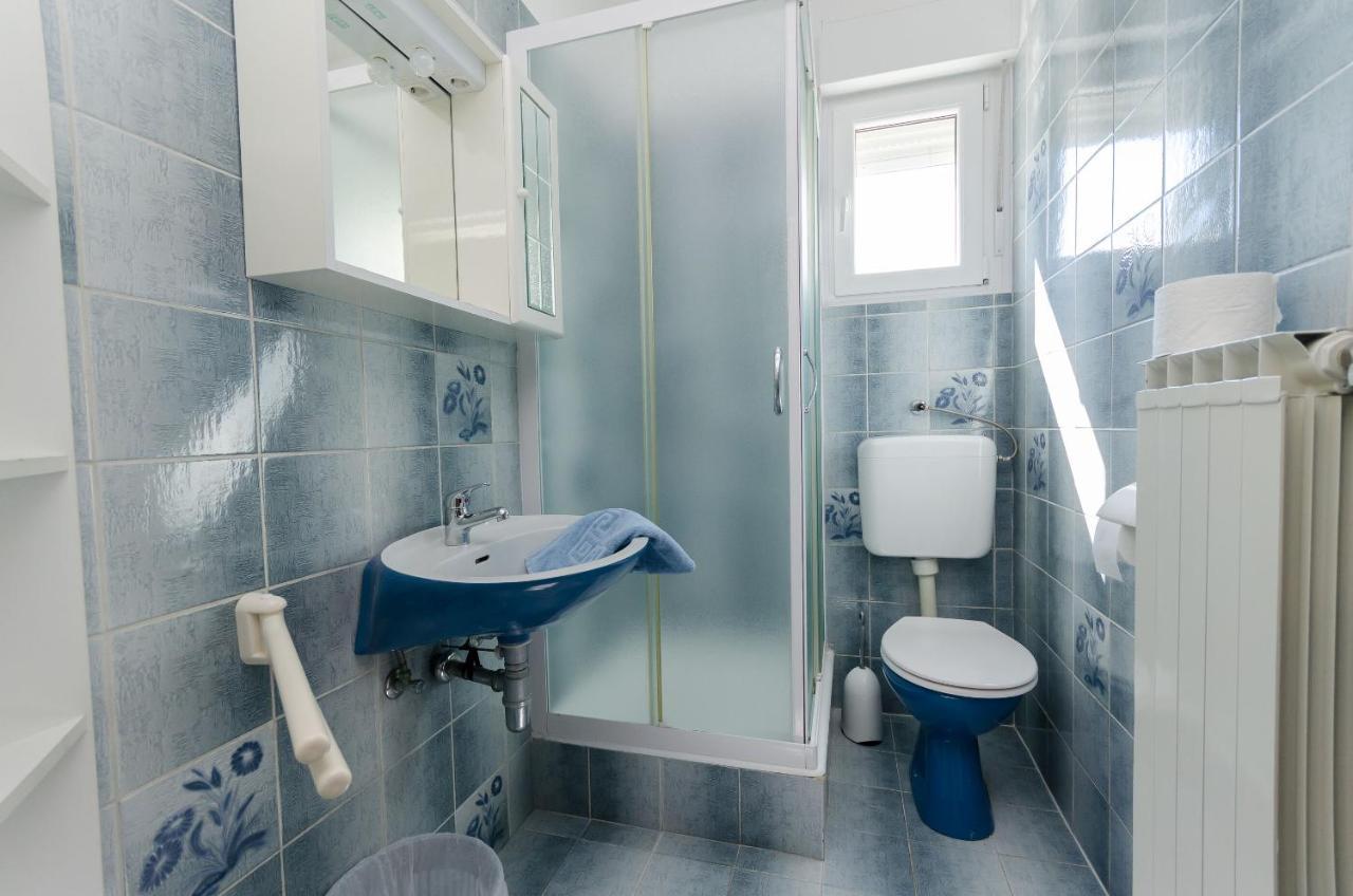 Apartments Slavica R Banjol エクステリア 写真