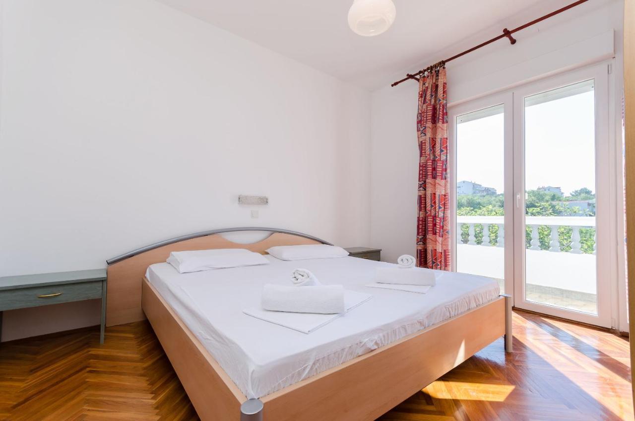 Apartments Slavica R Banjol エクステリア 写真