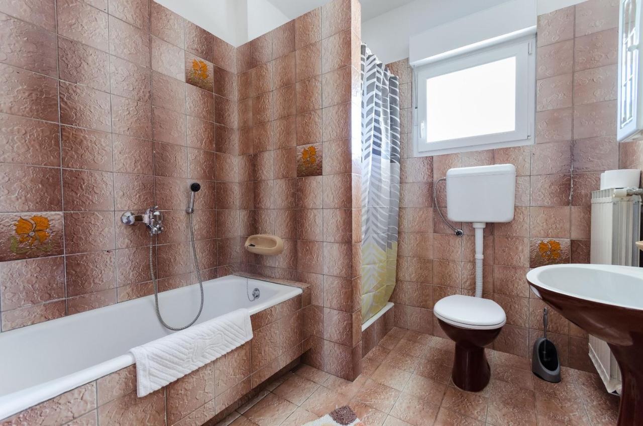 Apartments Slavica R Banjol エクステリア 写真