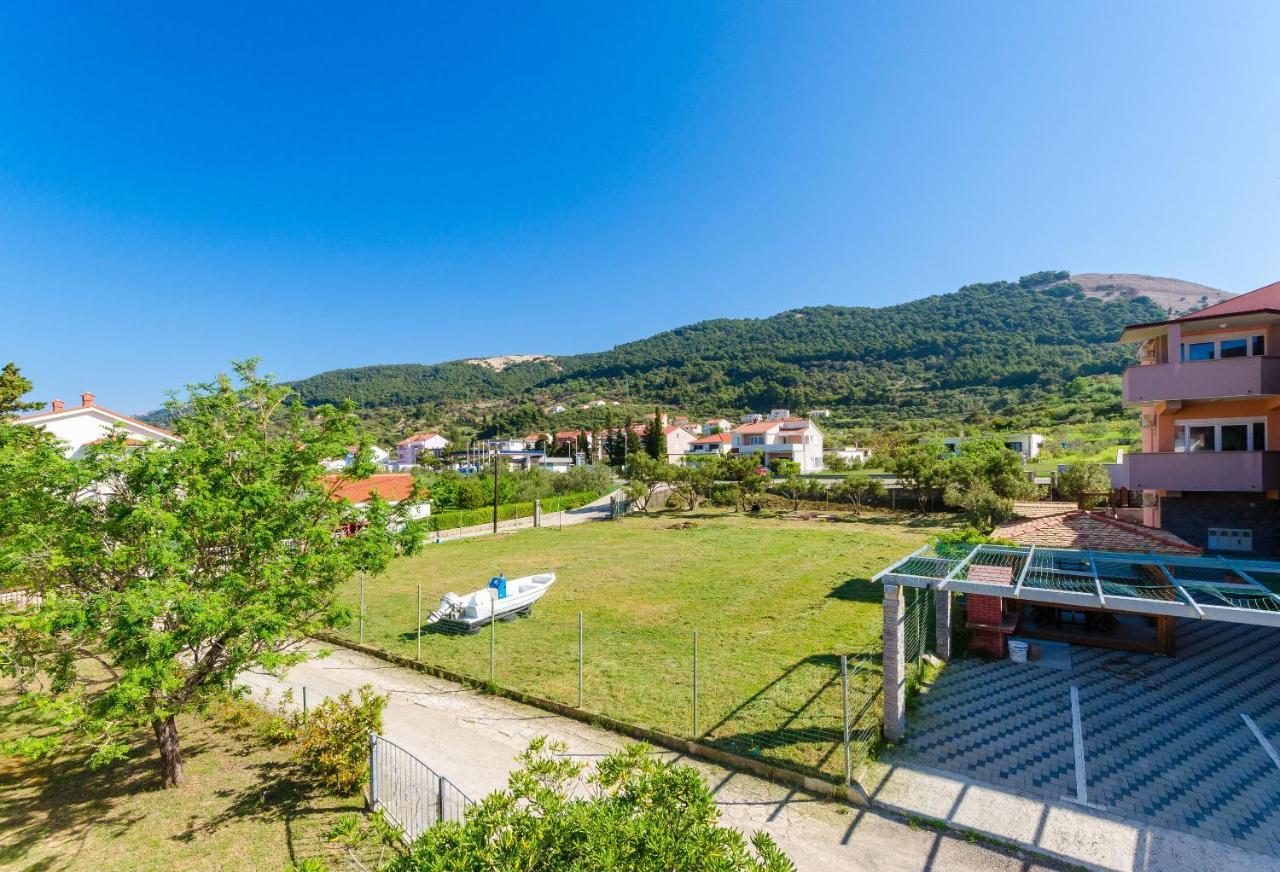 Apartments Slavica R Banjol エクステリア 写真