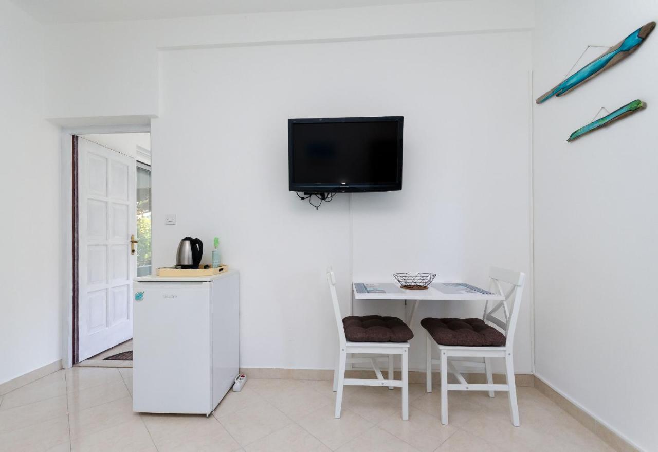 Apartments Slavica R Banjol エクステリア 写真