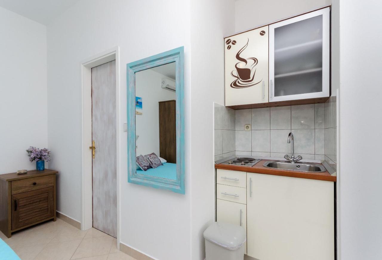 Apartments Slavica R Banjol エクステリア 写真